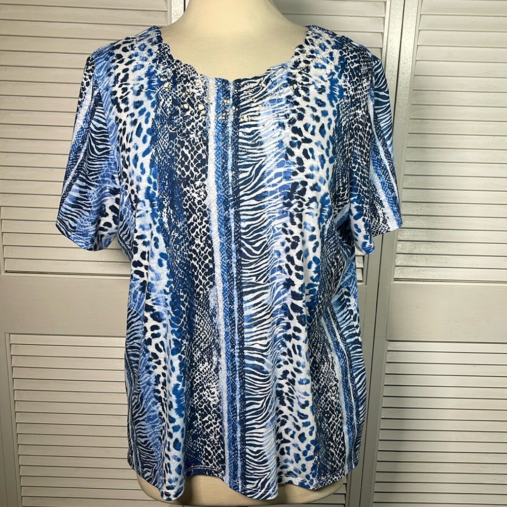 Alfred Dunner Women's Animal Stripe Tee, Size: M.
